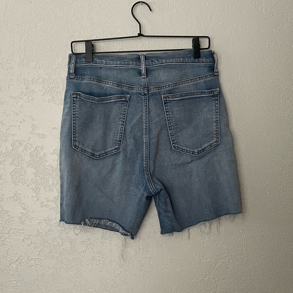 Gap cut off shorts - Picture 3 of 3